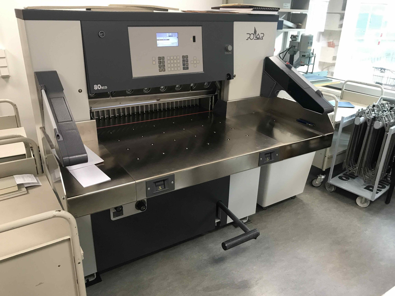 Guillotine, stack cutter or paper cutter Polar Eco 80 - Машина за сечење хартија: слика 1 Guillotine, stack cutter or paper cutter Polar Eco 80 - Машина за сечење хартија: слика 1