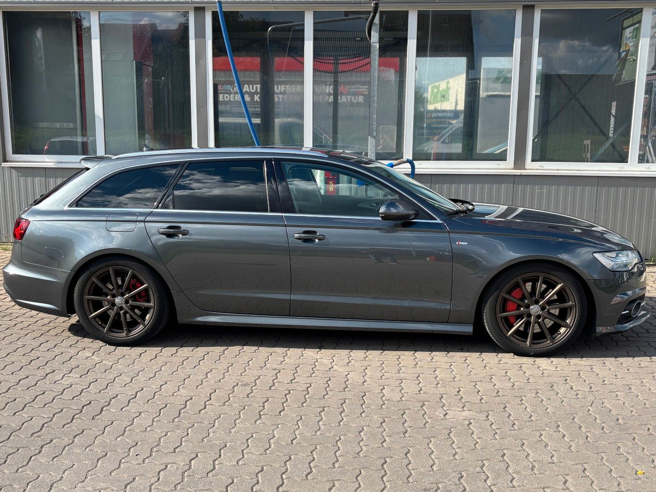 Audi A6 Avant 3.0 BiTDI SLine Quattro/V8 Sound/Pano - Караван: слика 1 Audi A6 Avant 3.0 BiTDI SLine Quattro/V8 Sound/Pano - Караван: слика 1