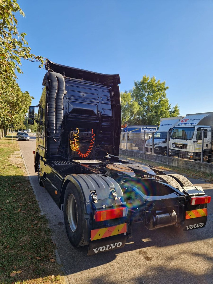 Камион влекач Volvo FH 560 TOP ZUSTAND: слика 6