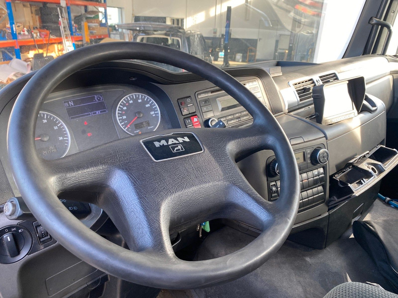 Камион со кабинска шасија, Камион со кран MAN TGS 26.320  26.440 PALFINGER FUNK MAN TGS 26.320  26.440 PALFINGER FUNK: слика 13