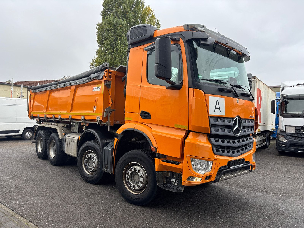 Mercedes-Benz Arocs 3248 8x4 MP5 Bordmatik/Klima/Plane - Кипер: слика 1 Mercedes-Benz Arocs 3248 8x4 MP5 Bordmatik/Klima/Plane - Кипер: слика 1