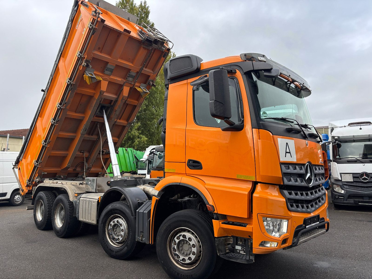 Mercedes-Benz Arocs 3248 8x4 MP5 Bordmatik/Klima/Plane - Кипер: слика 4 Mercedes-Benz Arocs 3248 8x4 MP5 Bordmatik/Klima/Plane - Кипер: слика 4