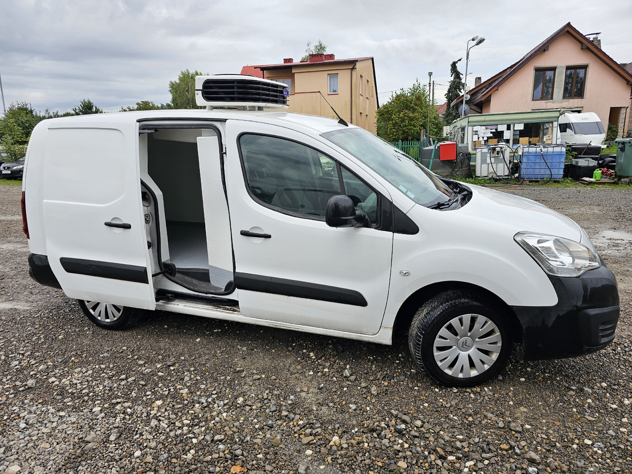 CITROËN Berlingo long chlodnia mroznia carrier Klima EURO6 - Комбе ладилник: слика 1 CITROËN Berlingo long chlodnia mroznia carrier Klima EURO6 - Комбе ладилник: слика 1