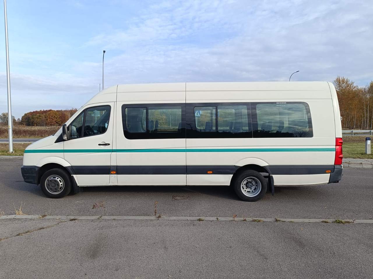 VOLKSWAGEN CRAFTER 23 OSOBY KLIMA WEBASTO KAMERA RETARDER HAK EURO5 - Патнички вагон автобус: слика 5 VOLKSWAGEN CRAFTER 23 OSOBY KLIMA WEBASTO KAMERA RETARDER HAK EURO5 - Патнички вагон автобус: слика 5