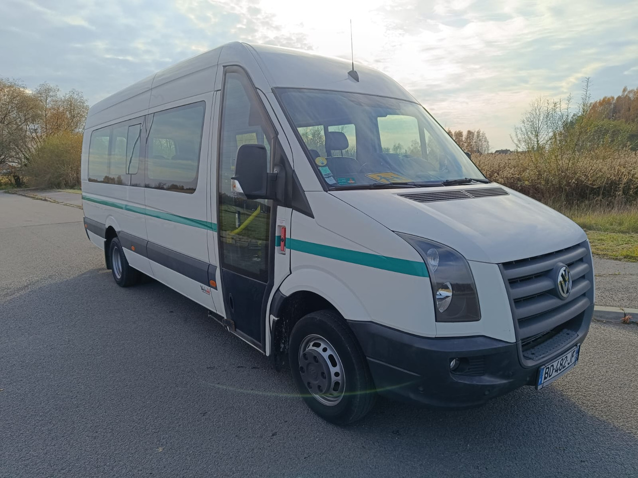 VOLKSWAGEN CRAFTER 23 OSOBY KLIMA WEBASTO KAMERA RETARDER HAK EURO5 - Патнички вагон автобус: слика 1 VOLKSWAGEN CRAFTER 23 OSOBY KLIMA WEBASTO KAMERA RETARDER HAK EURO5 - Патнички вагон автобус: слика 1