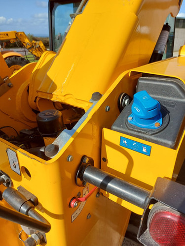 Телескопски ракувач 2021 JCB 527-58: слика 15