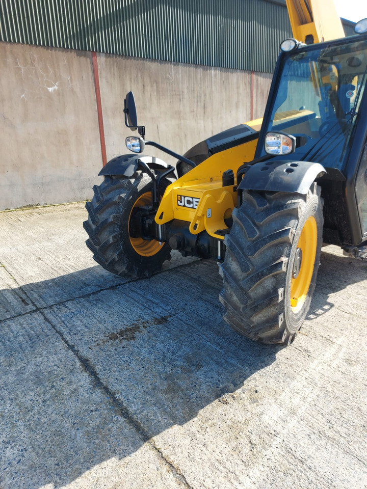 JCB 527-58 Agri - Телескопски ракувач: слика 3 JCB 527-58 Agri - Телескопски ракувач: слика 3