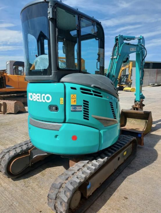 KOBELCO SK28SR-6 - Мини багер: слика 2 KOBELCO SK28SR-6 - Мини багер: слика 2