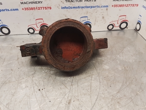 Case 4210, 4230, C90, Cx90, 895 Front Axle Support 1537607c1, 19066 - Предна оска за Трактор: слика 2 Case 4210, 4230, C90, Cx90, 895 Front Axle Support 1537607c1, 19066 - Предна оска за Трактор: слика 2