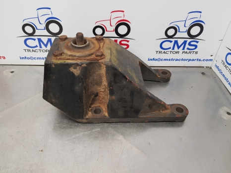Case 5140, 5120, 5130, 5150, 5220, 5250, Cab Support Mounts 1531800c1 - Суспензија на кабината: слика 1 Case 5140, 5120, 5130, 5150, 5220, 5250, Cab Support Mounts 1531800c1 - Суспензија на кабината: слика 1
