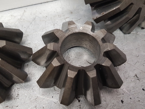 Case David Brown 1394, 1210, 885 Rear Axle Differential Gear Kit K30234, K206651 - Диференцијален запчаник на брзина за Трактор: слика 4 Case David Brown 1394, 1210, 885 Rear Axle Differential Gear Kit K30234, K206651 - Диференцијален запчаник на брзина за Трактор: слика 4