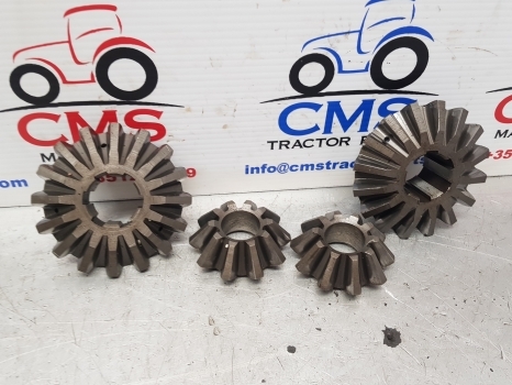 Case David Brown 1394, 1210, 885 Rear Axle Differential Gear Kit K30234, K206651 - Диференцијален запчаник на брзина за Трактор: слика 1 Case David Brown 1394, 1210, 885 Rear Axle Differential Gear Kit K30234, K206651 - Диференцијален запчаник на брзина за Трактор: слика 1