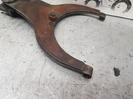Case International 956, 1056 Rear Axle Differential Fork 3230701r91, 2706178r93 - Задна оска за Трактор: слика 3 Case International 956, 1056 Rear Axle Differential Fork 3230701r91, 2706178r93 - Задна оска за Трактор: слика 3