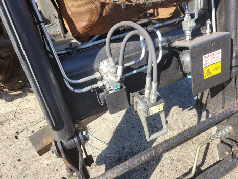 Case Mxm120, Mxm140, Mxm130 New Holland Tm120, Tm140, Tm150 Rossmore Loader - Преден утоварувач за трактор: слика 4 Case Mxm120, Mxm140, Mxm130 New Holland Tm120, Tm140, Tm150 Rossmore Loader - Преден утоварувач за трактор: слика 4