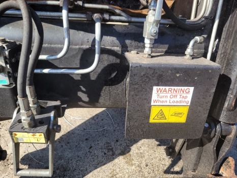 Case Mxm120, Mxm140, Mxm130 New Holland Tm120, Tm140, Tm150 Rossmore Loader - Преден утоварувач за трактор: слика 3 Case Mxm120, Mxm140, Mxm130 New Holland Tm120, Tm140, Tm150 Rossmore Loader - Преден утоварувач за трактор: слика 3