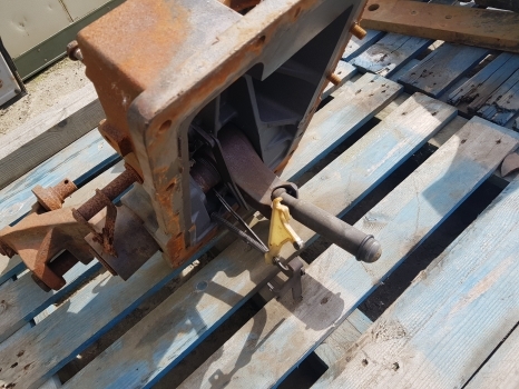 Хидраулика за Трактор Claas Axos 340 Cx Hydraulic Lift Cover Cross Shaft Arm 7700098348, 0010987810: слика 6