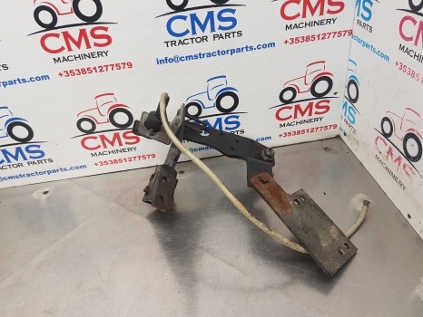 Deutz Agrotron 135, Mk3, 120 Hydraulic Spool Bracket 04418202.4, 04418528 - Хидраулична пумпа: слика 4 Deutz Agrotron 135, Mk3, 120 Hydraulic Spool Bracket 04418202.4, 04418528 - Хидраулична пумпа: слика 4