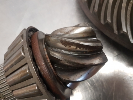Deutz Dx110, Dx4, Dx6, Agrostar Rear Axle Bevel Gear And Differential 04343772 - Диференцијален запчаник на брзина за Трактор: слика 5 Deutz Dx110, Dx4, Dx6, Agrostar Rear Axle Bevel Gear And Differential 04343772 - Диференцијален запчаник на брзина за Трактор: слика 5