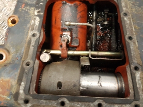 Deutz Dxbis110, 120, 85, 90 Hydraulic Lift Cover Assy 4337465r, 04331256 - Хидраулика за Трактор: слика 5 Deutz Dxbis110, 120, 85, 90 Hydraulic Lift Cover Assy 4337465r, 04331256 - Хидраулика за Трактор: слика 5