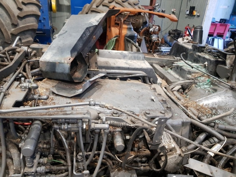 Fendt 928 Transmission Vario Ml260.2 Assy 009995400000a - Менувач: слика 2 Fendt 928 Transmission Vario Ml260.2 Assy 009995400000a - Менувач: слика 2