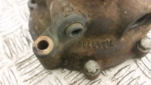 Fiat Ford 30, 10s, 35, F, F Dt F130, F120, F110, F140 Water Pump 98497117 - Пумпа за течност за ладење за Трактор: слика 2 Fiat Ford 30, 10s, 35, F, F Dt F130, F120, F110, F140 Water Pump 98497117 - Пумпа за течност за ладење за Трактор: слика 2