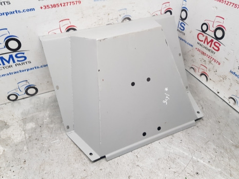Ford 10 Series 3 Cyl 2810, 2910, 4610 Ap Lp Cab Floor Pan Under Seat Plate Panel - Кабина и ентериер: слика 4 Ford 10 Series 3 Cyl 2810, 2910, 4610 Ap Lp Cab Floor Pan Under Seat Plate Panel - Кабина и ентериер: слика 4