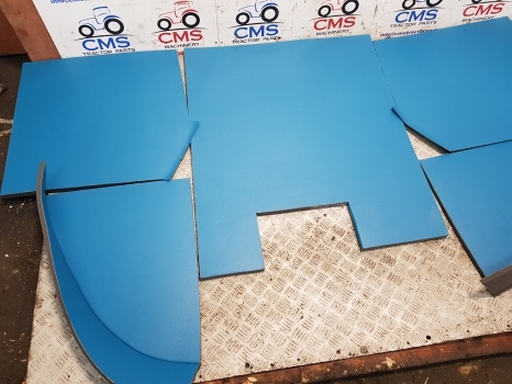 Ford 10, Tw, County Ser Tw20, Tw15, 7710, 8210 Q Cab Flat Deck Padding Trim Kit - Кабина и ентериер за Трактор: слика 5 Ford 10, Tw, County Ser Tw20, Tw15, 7710, 8210 Q Cab Flat Deck Padding Trim Kit - Кабина и ентериер за Трактор: слика 5