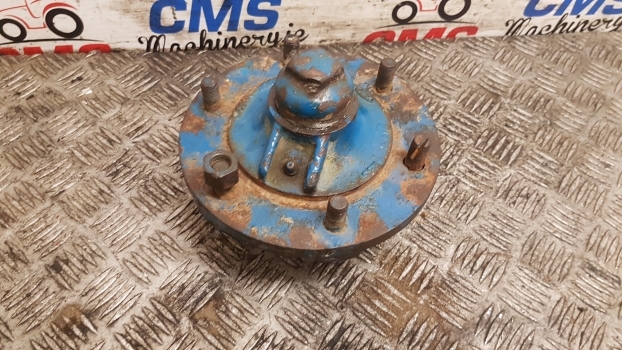 Ford 4000 Original Hub - Глава на тркало за Трактор: слика 1 Ford 4000 Original Hub - Глава на тркало за Трактор: слика 1