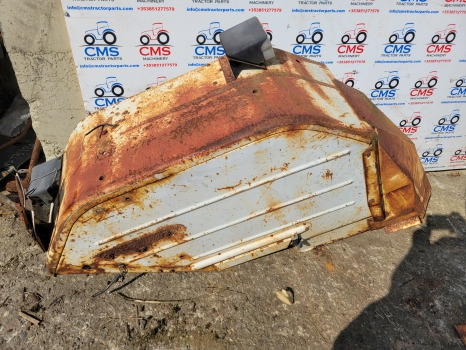 Ford 5000, 6000, 7000 Cab Rear Mudguard Fender Lhs Wide Type 82008463 - Блатобран: слика 4 Ford 5000, 6000, 7000 Cab Rear Mudguard Fender Lhs Wide Type 82008463 - Блатобран: слика 4