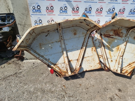 Ford 5000, 6000, 7000 Mudguard Pair As Pictures, 82008463, 82008463 - Блатобран: слика 2 Ford 5000, 6000, 7000 Mudguard Pair As Pictures, 82008463, 82008463 - Блатобран: слика 2