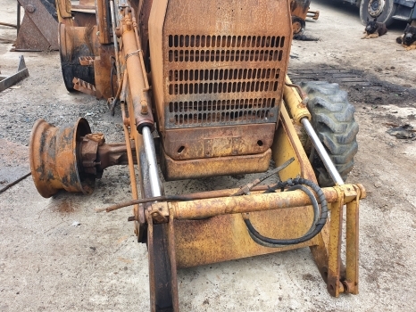 Ford 655c Engine, Front, Rear Axle, Backhoe, Transmission, Hydraulic Parts - Ровокопач: слика 2 Ford 655c Engine, Front, Rear Axle, Backhoe, Transmission, Hydraulic Parts - Ровокопач: слика 2