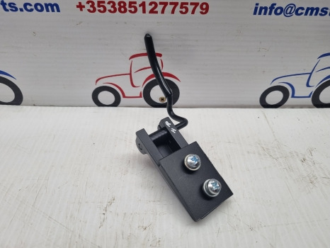 Ford 6610,7410, 5610, Tw Q Cab Rear Window Latch Rh 83909518, D6nn9440860a - Врата и делови: слика 3 Ford 6610,7410, 5610, Tw Q Cab Rear Window Latch Rh 83909518, D6nn9440860a - Врата и делови: слика 3