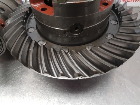 Ford 7600, 10, 100 Rear Bevel Gear Differential E0nn4209ca, E0nn4610da, 83927041 - Диференцијален запчаник на брзина за Трактор: слика 4 Ford 7600, 10, 100 Rear Bevel Gear Differential E0nn4209ca, E0nn4610da, 83927041 - Диференцијален запчаник на брзина за Трактор: слика 4