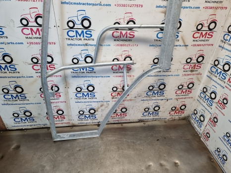 Ford 8340, 40, Tm And Ts Series, Cab Door Frame Lhs Bent Galvanized 82006665 - Врата и делови: слика 3 Ford 8340, 40, Tm And Ts Series, Cab Door Frame Lhs Bent Galvanized 82006665 - Врата и делови: слика 3