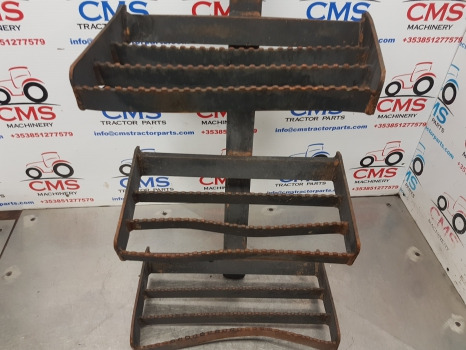 Ford New Holland 40, Ts Series, Ts110, 8340 Foot Step Lhs 82007896, 82007892 - Праг за стапнување за Земјоделска машина: слика 3 Ford New Holland 40, Ts Series, Ts110, 8340 Foot Step Lhs 82007896, 82007892 - Праг за стапнување за Земјоделска машина: слика 3