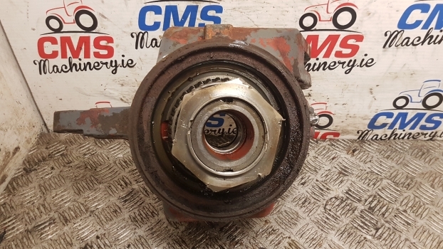 Ford New Holland Fiat 8160 Front Steering Knuckle Spindle Lhs 5171554, 5171533 - Рукавец за Трактор: слика 2 Ford New Holland Fiat 8160 Front Steering Knuckle Spindle Lhs 5171554, 5171533 - Рукавец за Трактор: слика 2