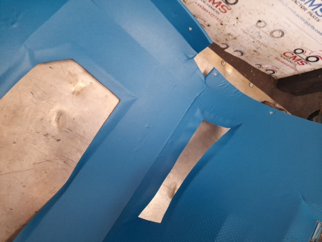 Ford Q Cab Roof Lining 2600, 3600, 6600, 7910, 8210, 5610 D8nn9451968bb - Кабина и ентериер: слика 5 Ford Q Cab Roof Lining 2600, 3600, 6600, 7910, 8210, 5610 D8nn9451968bb - Кабина и ентериер: слика 5