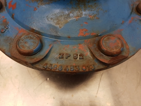 Ford Tw 20 Front Axle Hub Bolt Plate 4468453013, Zp1927708, 4468453013 - Глава на тркало за Трактор: слика 3 Ford Tw 20 Front Axle Hub Bolt Plate 4468453013, Zp1927708, 4468453013 - Глава на тркало за Трактор: слика 3