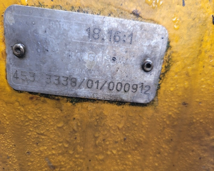 Jcb 533-105, 530, 540 Front Axle Differential Unit Complete 18.16:1, 453/3338 - Предна оска за Земјоделска машина: слика 2 Jcb 533-105, 530, 540 Front Axle Differential Unit Complete 18.16:1, 453/3338 - Предна оска за Земјоделска машина: слика 2