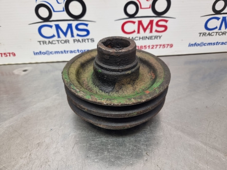 John Deere 1950, 2040, 2140, Crankshaft Pulley R70443 - Затегнувач за ремен за Трактор: слика 1 John Deere 1950, 2040, 2140, Crankshaft Pulley R70443 - Затегнувач за ремен за Трактор: слика 1