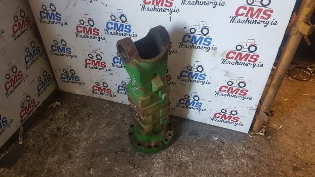 John Deere 3215, 3220, 3200 Front Axle Half Housing Lhs Z77220, 4475435087 - Предна оска: слика 1 John Deere 3215, 3220, 3200 Front Axle Half Housing Lhs Z77220, 4475435087 - Предна оска: слика 1
