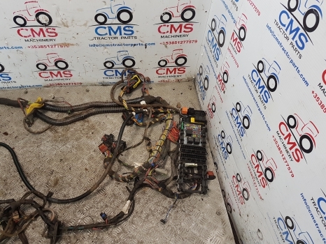 John Deere 6115m, 6m, 6105m, 6125m, Cab Wiring Loom Al216181, Al211405 - Појас за кабел/ Жица: слика 2 John Deere 6115m, 6m, 6105m, 6125m, Cab Wiring Loom Al216181, Al211405 - Појас за кабел/ Жица: слика 2