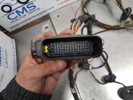 John Deere 6115m, 6m Series, Cab Roof Wiring Loom Al211619, Al211756 - Појас за кабел/ Жица: слика 4 John Deere 6115m, 6m Series, Cab Roof Wiring Loom Al211619, Al211756 - Појас за кабел/ Жица: слика 4