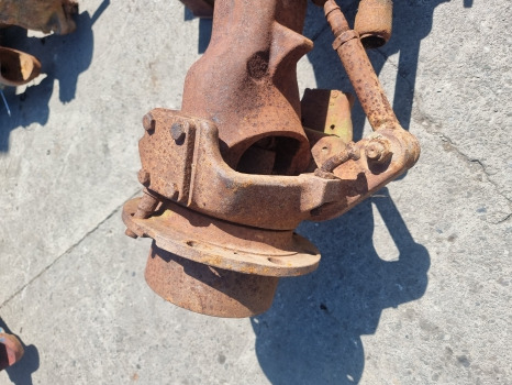 John Deere 6330, 6020, 6030, Front Axle Swivel Housing Rhs L157637, 73306014619 - Предна оска: слика 1 John Deere 6330, 6020, 6030, Front Axle Swivel Housing Rhs L157637, 73306014619 - Предна оска: слика 1