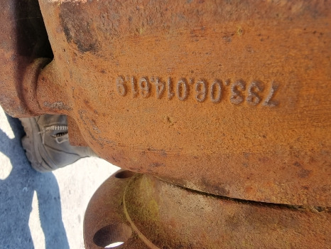 John Deere 6330, 6020, 6030, Front Axle Swivel Housing Rhs L157637, 73306014619 - Предна оска: слика 2 John Deere 6330, 6020, 6030, Front Axle Swivel Housing Rhs L157637, 73306014619 - Предна оска: слика 2