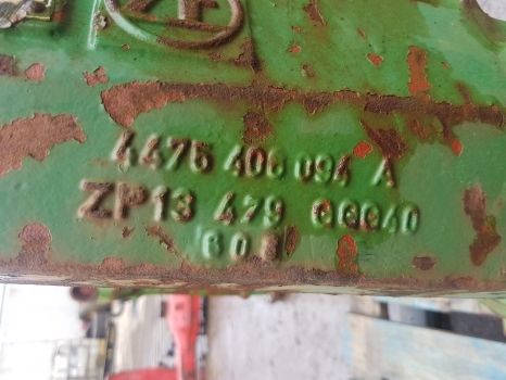 Предна оска за Земјоделска машина John Deere Zf 2045 Front Axle Casting 4475006019, 4475306084, 4475406094: слика 6