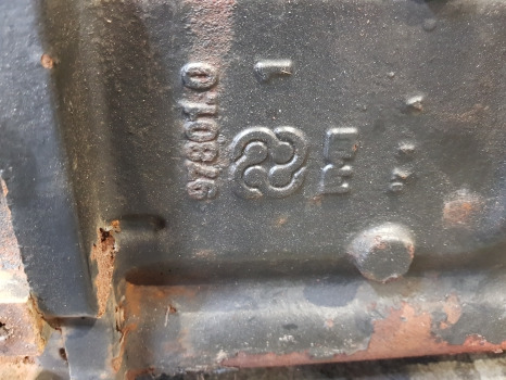 Lamborghini 950 ,premium, Same, Transmission Gearbox Housing 0.010.4161.0/40 - Менувач: слика 3 Lamborghini 950 ,premium, Same, Transmission Gearbox Housing 0.010.4161.0/40 - Менувач: слика 3