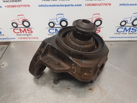 Massey Ferguson 5455, 5425, 5435 Front Steering Knuckle Spindle Rhs 3765753r1 - Рукавец за Трактор: слика 4 Massey Ferguson 5455, 5425, 5435 Front Steering Knuckle Spindle Rhs 3765753r1 - Рукавец за Трактор: слика 4