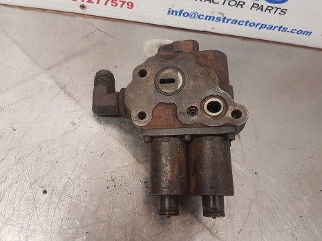 Massey Ferguson 5455 Hydraulic Pressure Valve Body 3794879m3 - Хидрауличен вентил за Трактор: слика 3 Massey Ferguson 5455 Hydraulic Pressure Valve Body 3794879m3 - Хидрауличен вентил за Трактор: слика 3