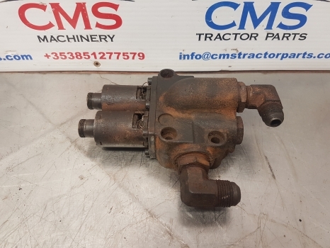 Massey Ferguson 5455 Hydraulic Pressure Valve Body 3794879m3 - Хидрауличен вентил за Трактор: слика 1 Massey Ferguson 5455 Hydraulic Pressure Valve Body 3794879m3 - Хидрауличен вентил за Трактор: слика 1